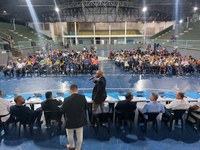 Câmara Municipal, Realizaram a Quinta Sessão Legislativa Itinerante no Ginásio de Esporte Fredericão, na Noite Desta Segunda-Feira (04/12).