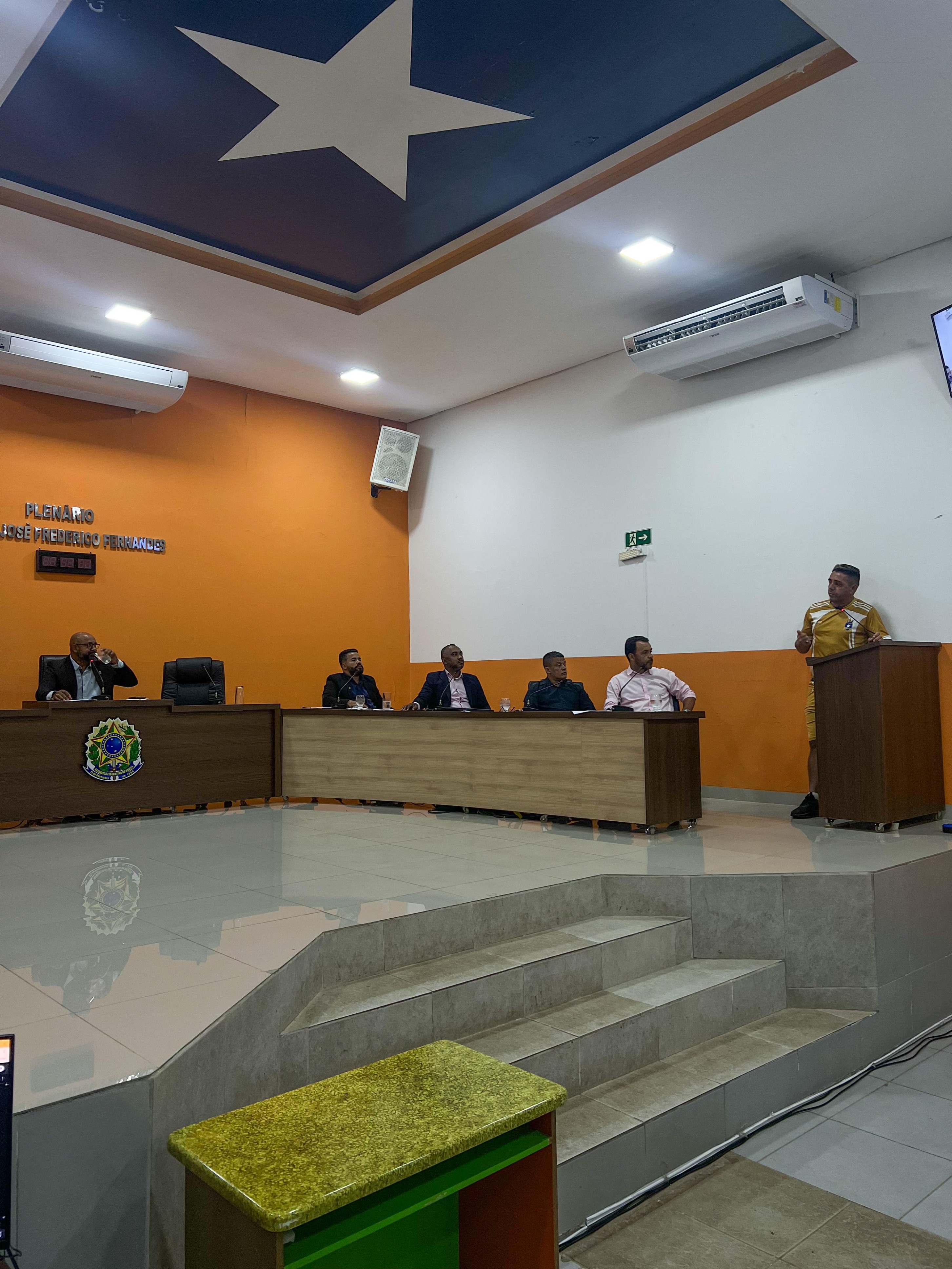 Uso da tribuna Professor Miro