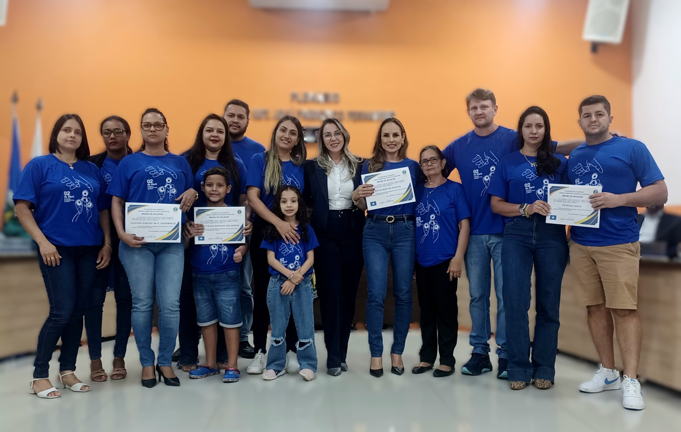 Vereadora Lucinete da Costa e Grupo Mundo Azul de Nova Xavantina-MT.jpg