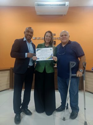 Moção de Aplausos a Lucinete da Costa