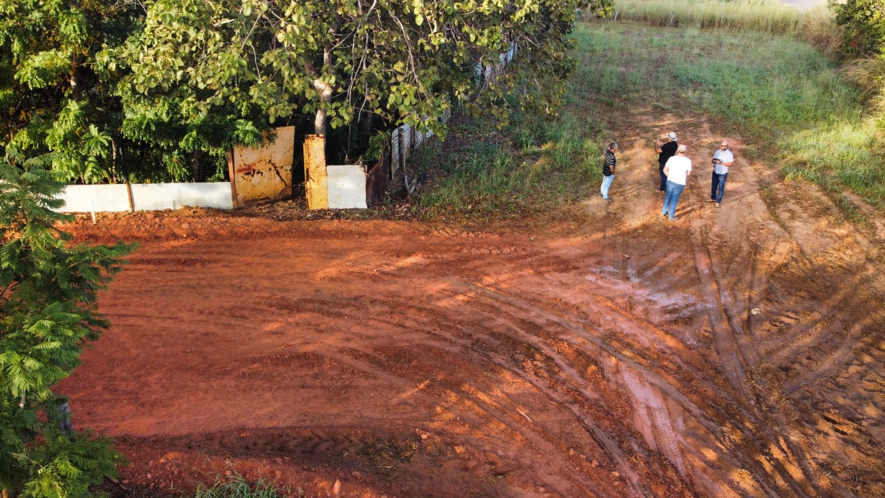 Presidenta da Câmara Municipal, Acompanhado do Secretário de Obras da Cidade e o Prefeito de Nova Xavantina/MT, Visitaram o Bairro Santa Ana.