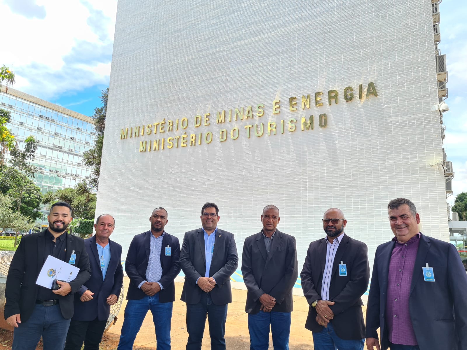 Presidente da Câmara Municipal de Nova Xavantina/MT e os Demais Vereadores, Estão em Brasília-DF Cumprindo Mais Uma Agenda.